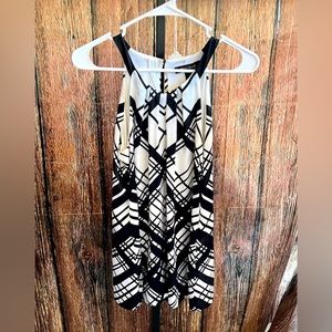 GUC White House Black Market Sleeveless Blouse